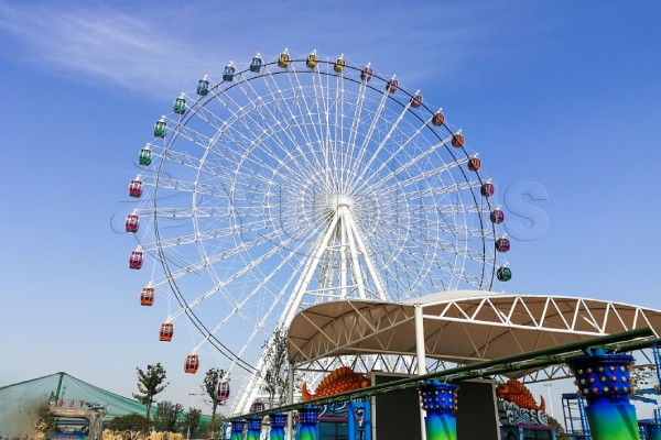 Large Ferris Wheel Outdoors